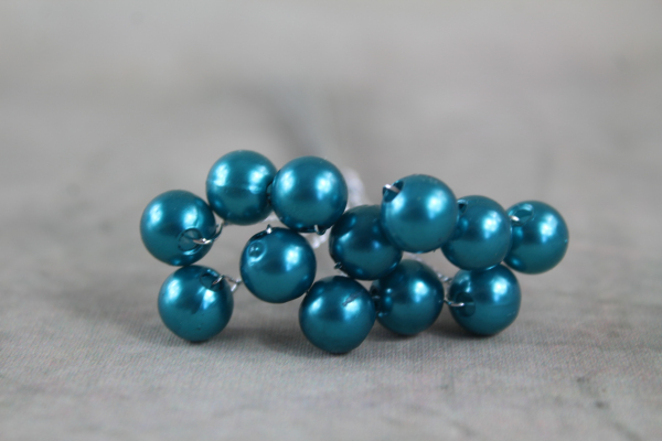 Front View Of The Teal Pearl Bunch