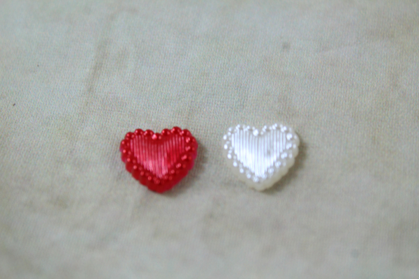 10mm Scatter Hearts - Red And Pearl