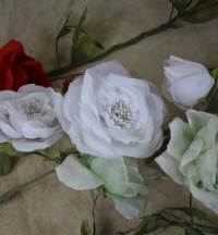 WFSF31-White-Silk-Rose-Garland