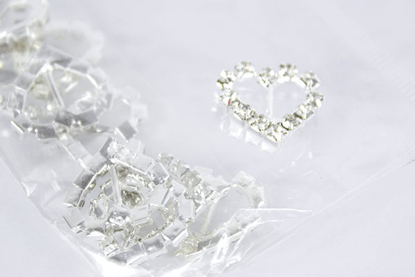 15mm Diamante Heart Buckles