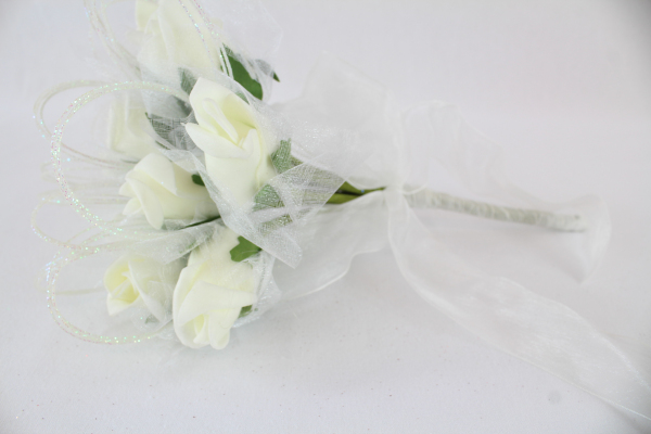 Posey Of 12 Foam Rose Buds With Tulle Wrap And Sparklers Ivory 5 Colours